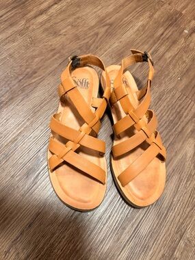 Sofft Tan Leather Strappy Sandals